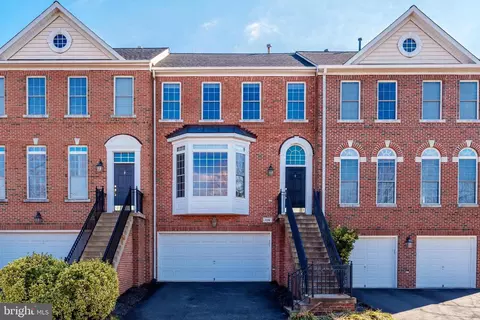 4049 Stewarts Bridge Ct, Fairfax, VA 22033