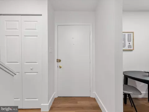 6471 Blarney Stone Ct, Springfield, VA 22152 photo 9