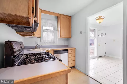 5404 Danville St, Springfield, VA 22151 photo 10