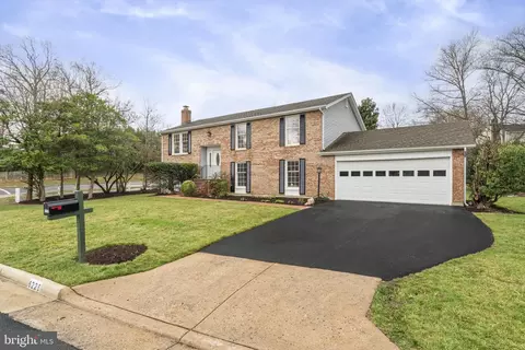 6226 Wilmington Dr, Burke, VA 22015