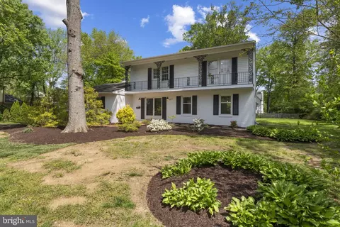 9301 Reef Ct, Alexandria, VA 22309