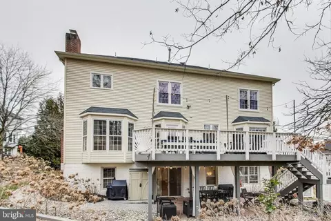 Exterior - 8967 Scott St, Springfield, VA 22153 photo 4 of 10