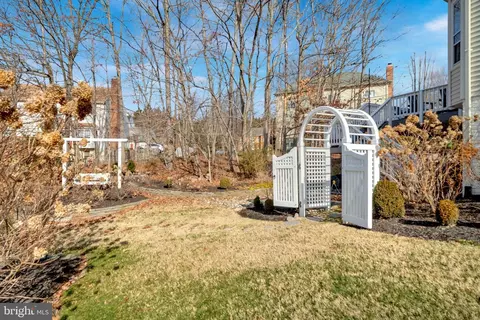 Exterior - 8967 Scott St, Springfield, VA 22153 photo 8 of 10