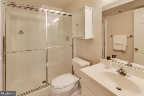 Bath - 8967 Scott St, Springfield, VA 22153 photo 6 of 6
