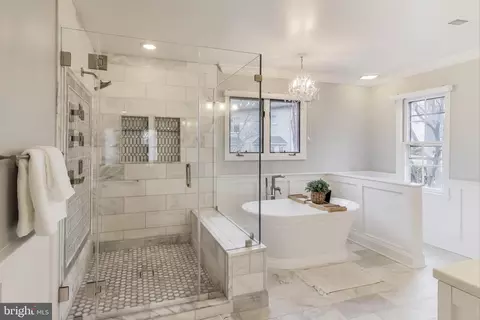 Bath - 8967 Scott St, Springfield, VA 22153 photo 2 of 6