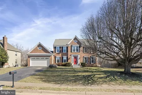 496 Alabama Dr, Herndon, VA 20170