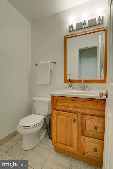 5901 Boothe Dr, Burke, VA 22015 photo 17
