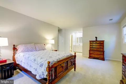 5901 Boothe Dr, Burke, VA 22015 photo 19