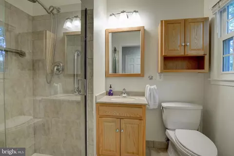 5901 Boothe Dr, Burke, VA 22015 photo 21