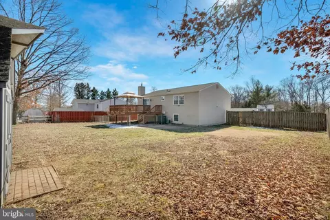 Exterior - 4522 Cub Run Rd, Chantilly, VA 20151 photo 4 of 4