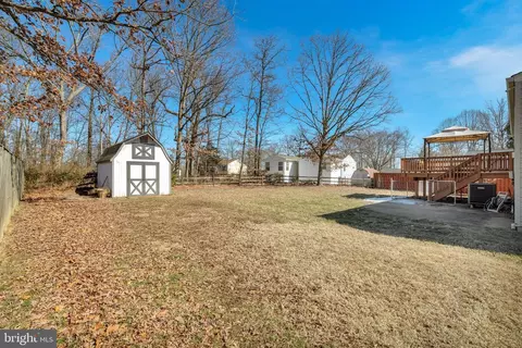 Exterior - 4522 Cub Run Rd, Chantilly, VA 20151 photo 3 of 4