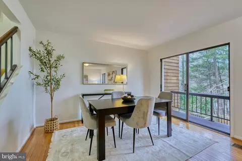 11538 Hearthstone Ct, Reston, VA 20191 photo 6