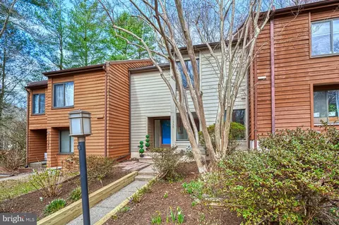 11538 Hearthstone Ct, Reston, VA 20191 photo 3