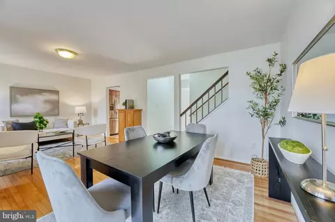 11538 Hearthstone Ct, Reston, VA 20191 photo 5