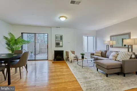 11538 Hearthstone Ct, Reston, VA 20191 photo 25