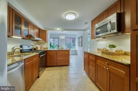 11538 Hearthstone Ct, Reston, VA 20191 photo 12