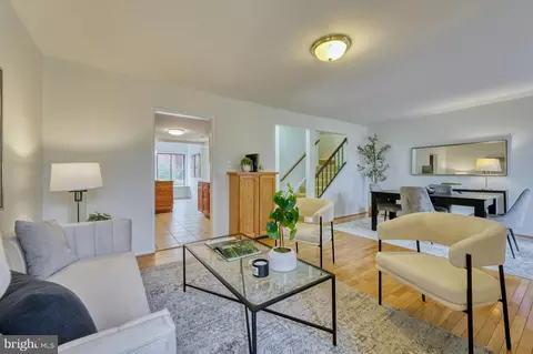 11538 Hearthstone Ct, Reston, VA 20191 photo 4