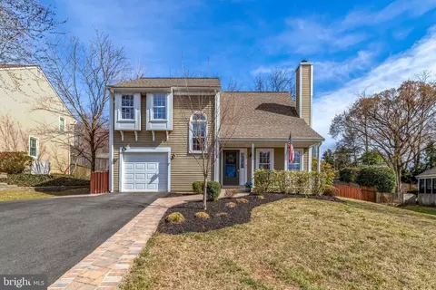 7009 Polins Ct, Alexandria, VA 22306