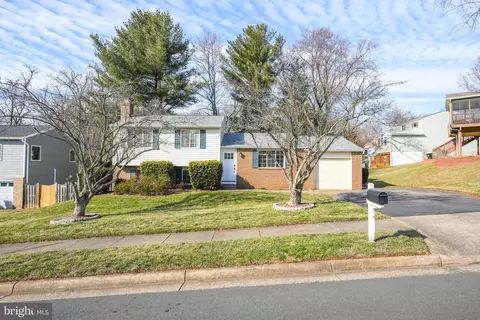 9902 Snowbound Ct, Vienna, VA 22181