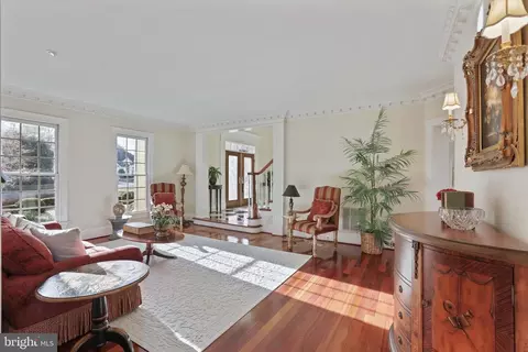 8896 Olson Ct, Mclean, VA 22102 photo 6