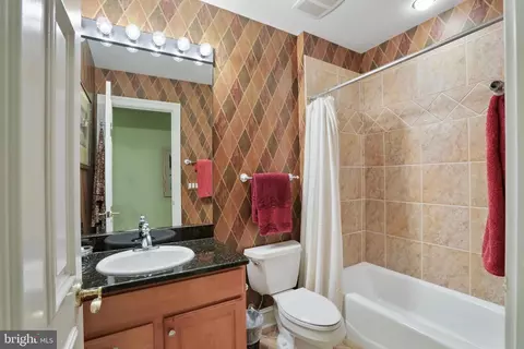 8896 Olson Ct, Mclean, VA 22102 photo 64