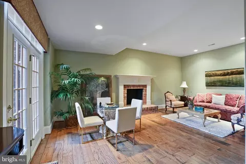 8896 Olson Ct, Mclean, VA 22102 photo 59