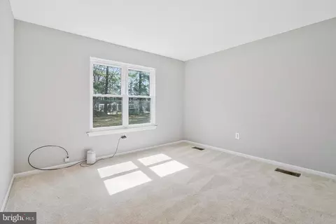 10328 Eclipse Ln, Great Falls, VA 22066 photo 25