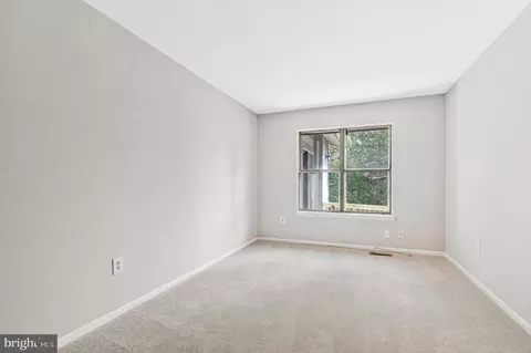 10328 Eclipse Ln, Great Falls, VA 22066 photo 22