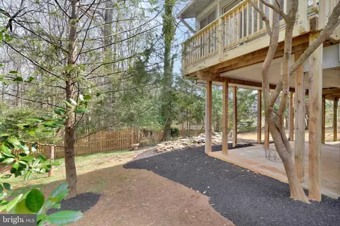 10328 Eclipse Ln, Great Falls, VA 22066 photo 37