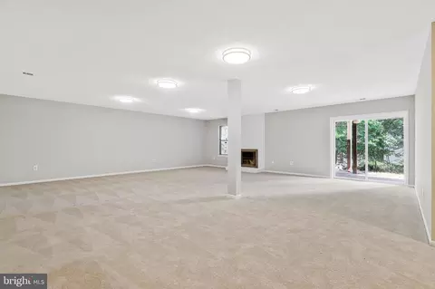 10328 Eclipse Ln, Great Falls, VA 22066 photo 30