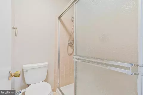 10328 Eclipse Ln, Great Falls, VA 22066 photo 21