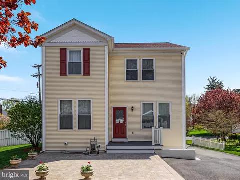 772 3rd St, Herndon, VA 20170 photo 3