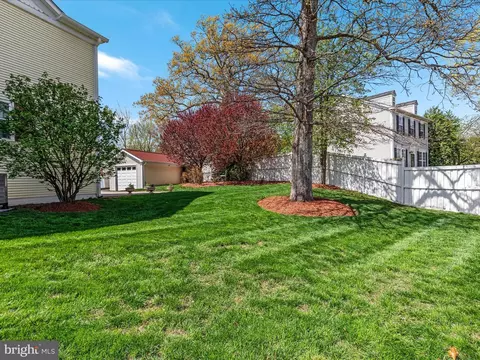772 3rd St, Herndon, VA 20170 photo 4