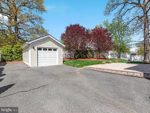 772 3rd St, Herndon, VA 20170 photo 2