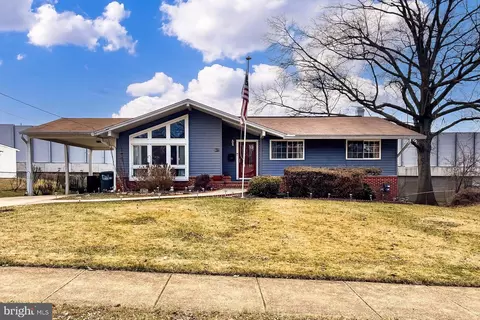 8417 Wesleyan St, Vienna, VA 22180