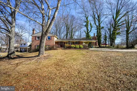 8812 Side Saddle Rd, Springfield, VA 22152 photo 3