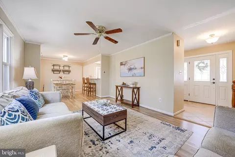 8812 Side Saddle Rd, Springfield, VA 22152 photo 8