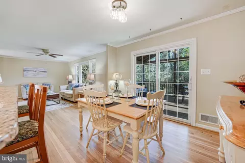 8812 Side Saddle Rd, Springfield, VA 22152 photo 12