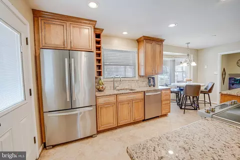 8812 Side Saddle Rd, Springfield, VA 22152 photo 14