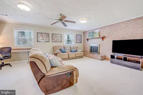 8812 Side Saddle Rd, Springfield, VA 22152 photo 28