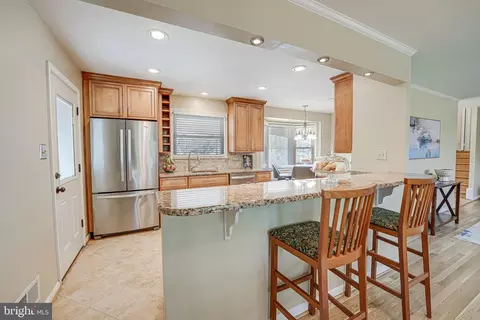 8812 Side Saddle Rd, Springfield, VA 22152 photo 13