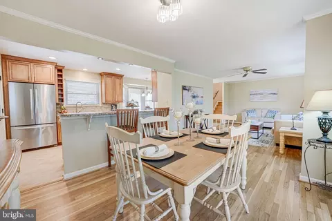 8812 Side Saddle Rd, Springfield, VA 22152 photo 11