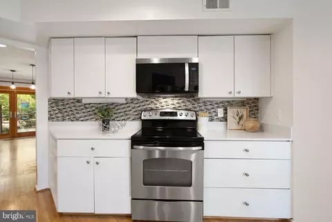 2013 Turtle Pond Dr, Reston, VA 20191 photo 17