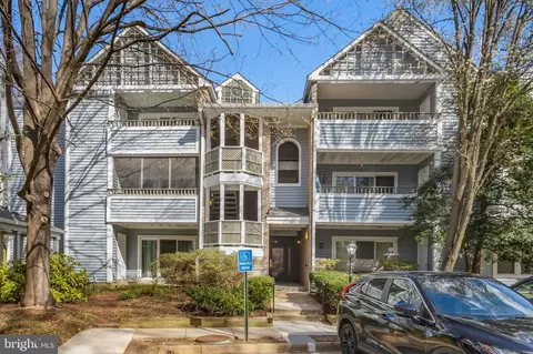 7714 Lafayette Forest Dr #32, Annandale, VA 22003