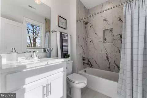 Bath - 1767 Proffit Rd, Vienna, VA 22182 photo 6 of 8