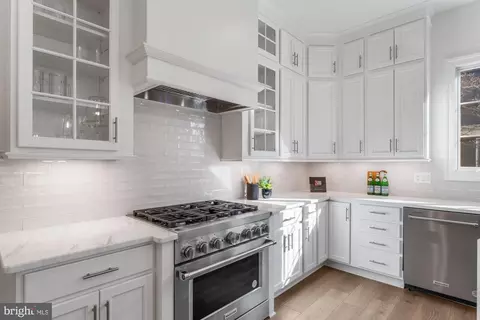 Kitchen - 1767 Proffit Rd, Vienna, VA 22182 photo 3 of 5
