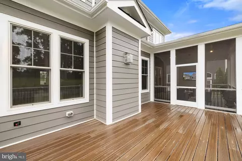 Exterior - 1767 Proffit Rd, Vienna, VA 22182 photo 12 of 15