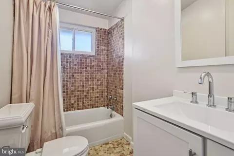 6707 Old Chesterbrook Rd, Mclean, VA 22101 photo 24