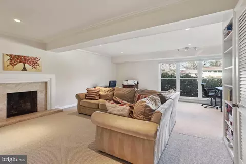 6707 Old Chesterbrook Rd, Mclean, VA 22101 photo 7