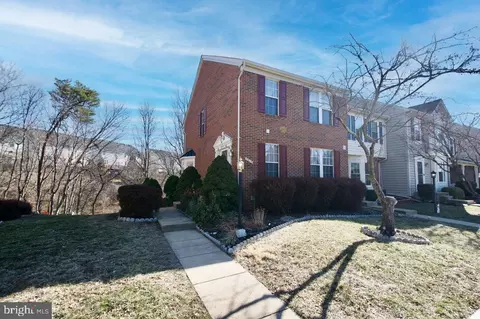 5215 Dunstable Ln, Alexandria, VA 22315